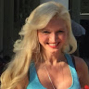 Meet your Posher, Daniela